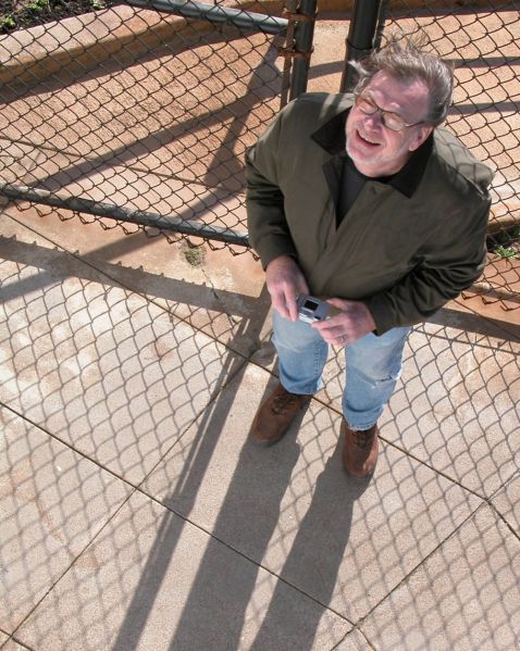 File:Newsmachine-HardyFox 1945 2018.jpg