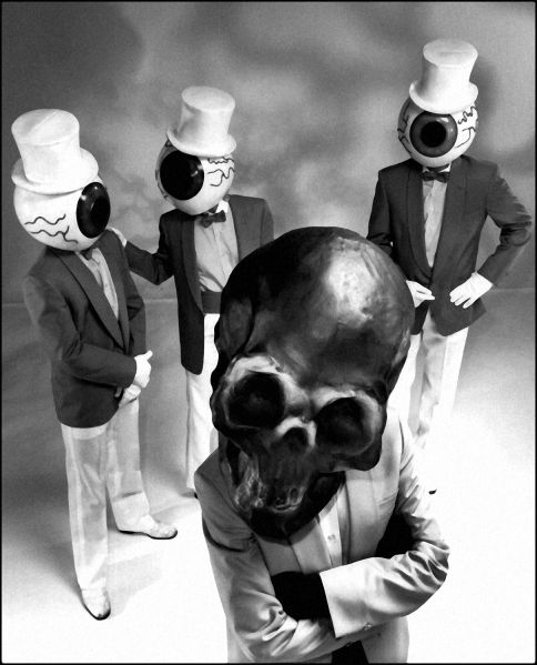 File:MiamiViceTuxes.jpg